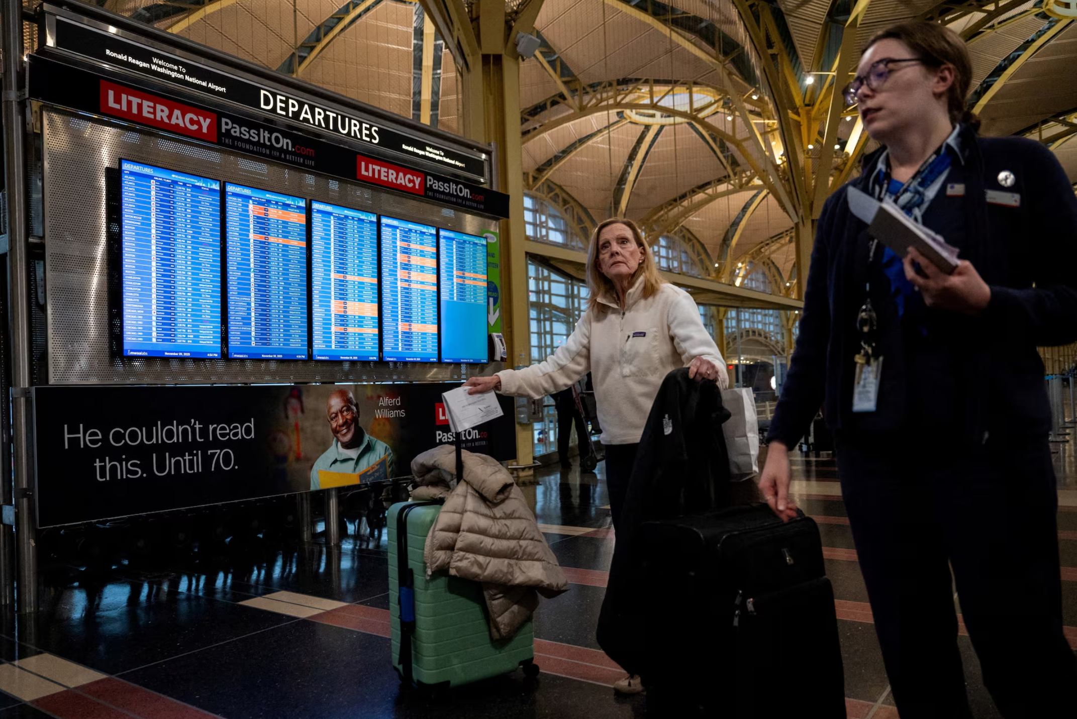 US Senate advances bill to end federal shutdown